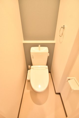 大阪市都島区東野田町５丁目の賃貸マンションのトイレ