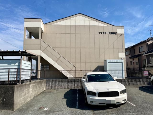 プレステージ薬師Ⅱの駐車場|外観写真（昼）