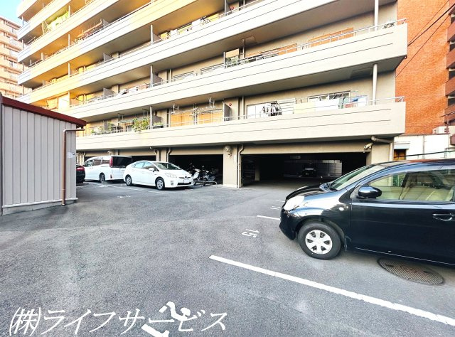 【駐車場】 | サニーコーポ東三国 | 敷地内駐車場
