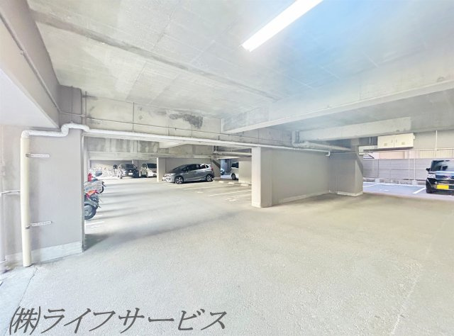 【駐車場】 | サニーコーポ東三国 | 敷地内駐車場