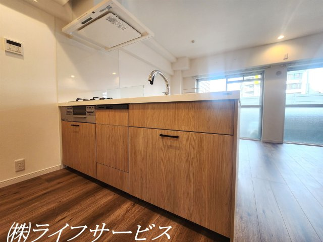 【キッチン】 | サニーコーポ東三国 | 食器洗浄乾燥機付ペニンシュラキッチン新調