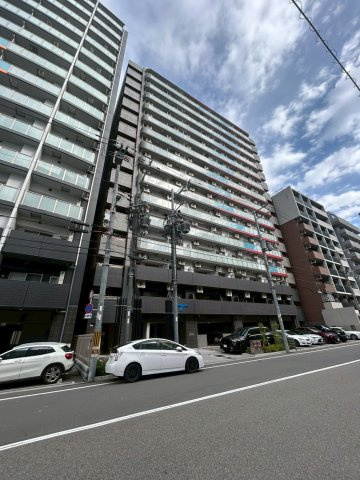 セレニテ難波グランデシュッドの外観