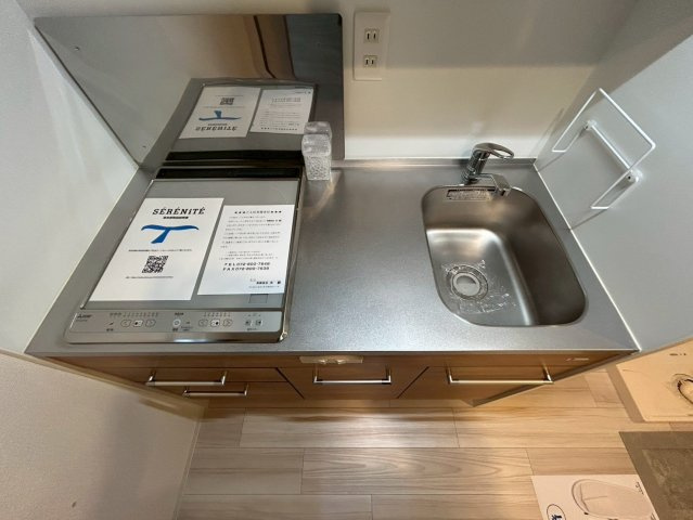 セレニテ難波グランデシュッドのキッチン