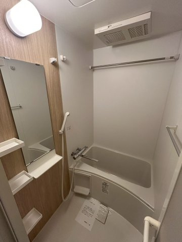 セレニテ難波グランデシュッドの浴室