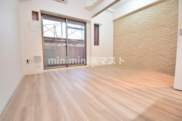大阪市北区中崎１丁目の賃貸マンションの居間・リビング