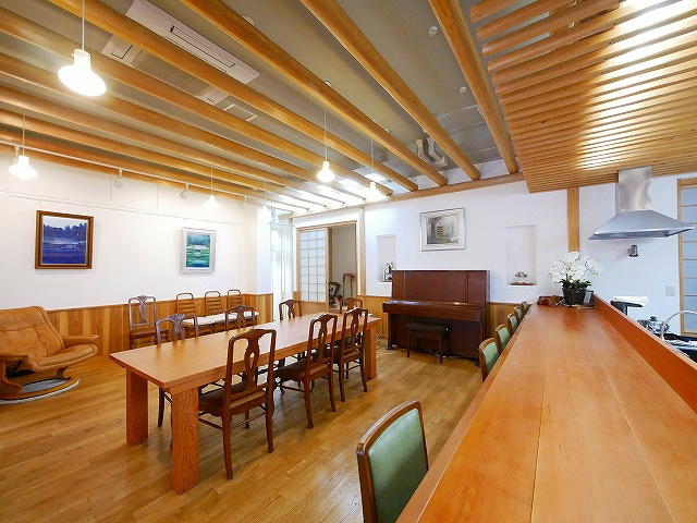 北市町店舗の内装