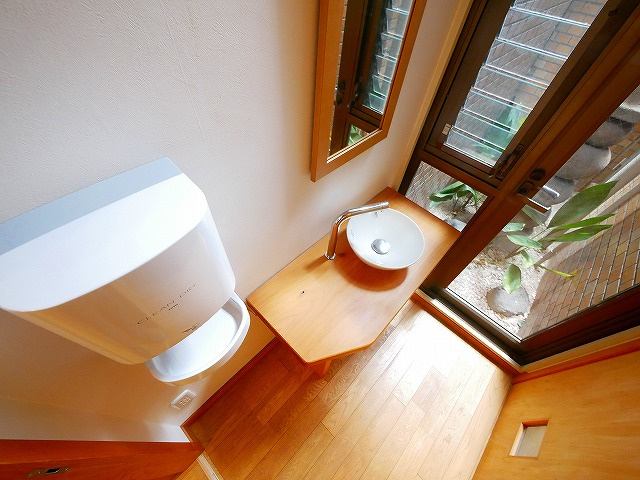 北市町店舗の内装