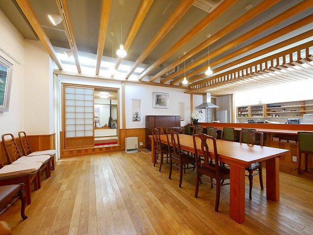 北市町店舗の内装