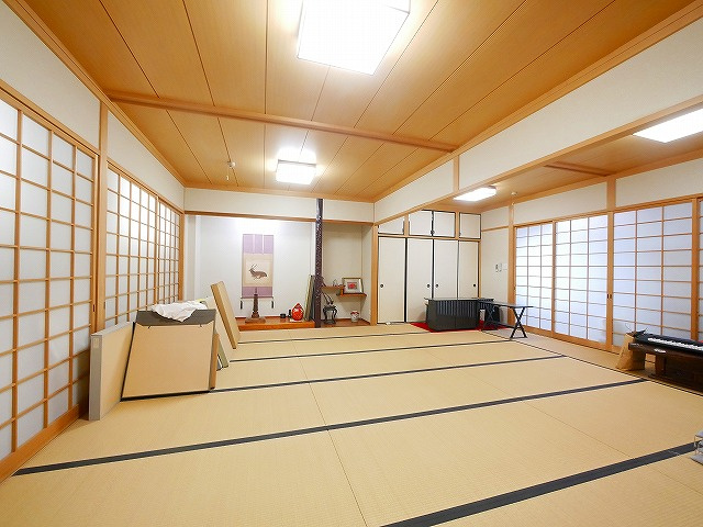 北市町店舗の内装