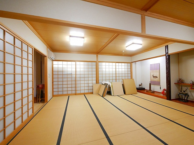 北市町店舗の内装