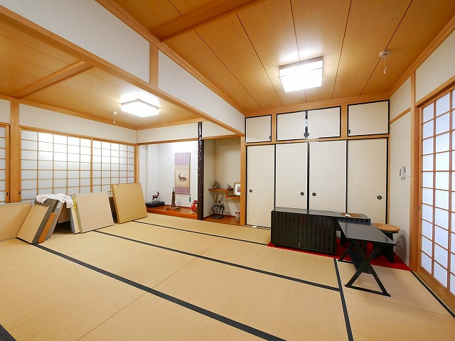 北市町店舗の内装