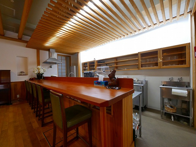 北市町店舗の内装