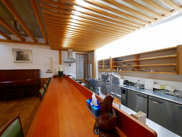 北市町店舗の内装