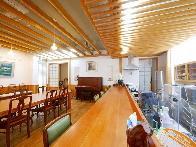 北市町店舗の内装