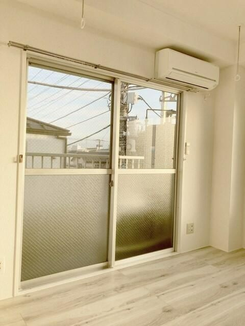柿ノ木ハイツの洋室