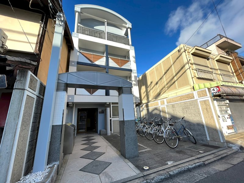 第17長栄シャルマン四条大宮壱番館の外観