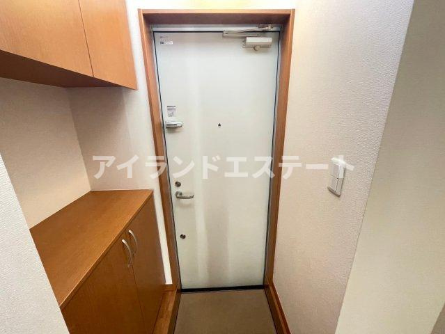 エピ駒沢　メゾネット　駅近　オートロックの玄関