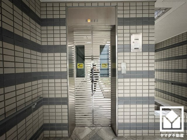 プレスティージュ苦楽園のその他共用部分|スムーズな移動を叶えるエレベーター。毎日の生活にゆとりをもたらす、快適な暮らしの動線をサポートします。