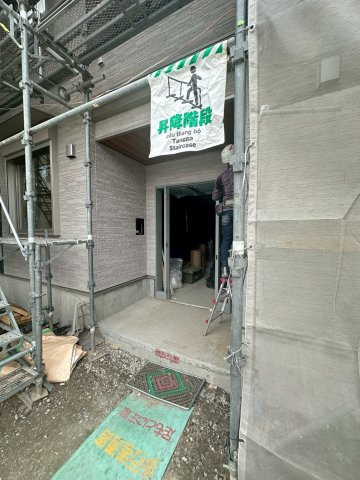 ユニゾン安満　B棟のエントランス