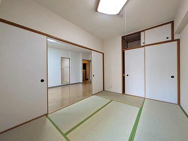 メープル神戸本山の居間・リビング