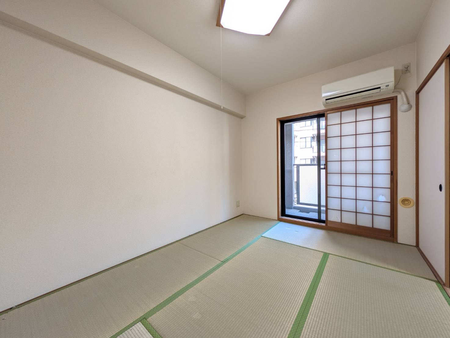 メープル神戸本山の居間・リビング