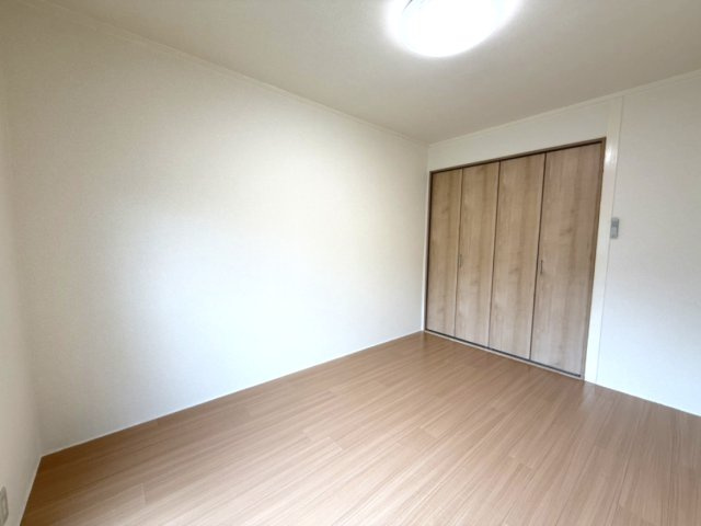 岡本パークマンションの居間・リビング