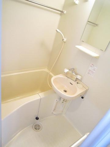 ステージファースト小石川の浴室