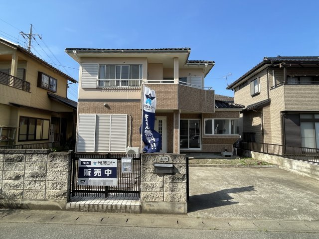 藤岡市藤岡　中古1699の前面道路含む現地写真