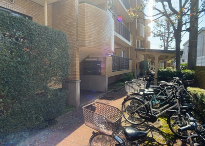 【防犯設備】 | ライオンズマンション相模大野第弐Ａ館 | 当然のことではありますが、オートロックやセンサーライト、ホームセキュリティーなどの防犯設備があれば、小さいお子様がいるご家庭も安心ですよね！まず物件購入の際は、防犯設備もチェックするようにしましょう。