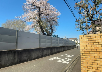 【展望】 | ライオンズマンション相模大野第弐Ａ館 | 眺望を気にして物件を探す場合、前面に建物が建っていないか現地で確認しましょう！前面に建物があると景色はもちろん、日当たりや風通しにも影響が出てきます。住んだ時のことを想像しながら現地見学をしましょう。