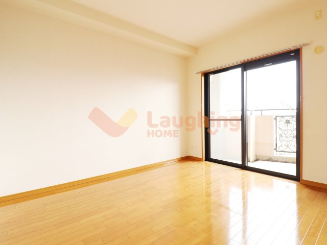 メゾンドームの洋室|明るい洋室です