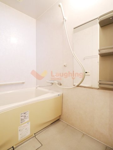 メゾンドームの浴室|落ち着いた空間のお風呂です