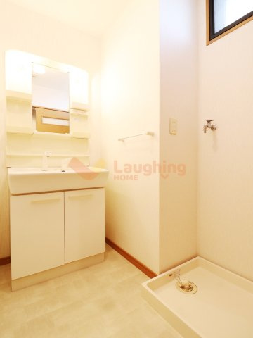 メゾンドームの洗面所|脱衣スペースもあります