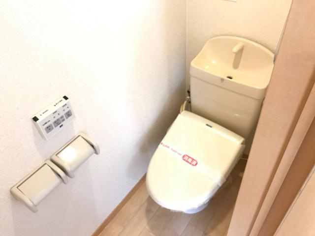 ヴィラ・サンライトⅡのトイレ|シャワー付トイレ（イメージ）