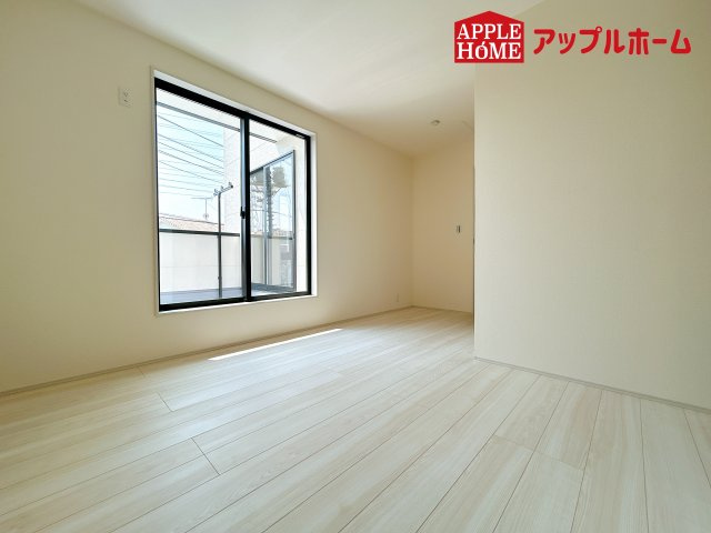 [新築住宅] 鴻巣市鴻巣 第2 全3棟の洋室|２階居室は全室収納あり！たっぷりある収納活用でお部屋もキレイを保てます♪