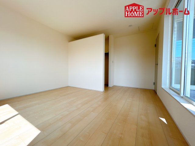 [新築住宅] 鴻巣市鴻巣 第2 全3棟の洋室|２階居室は全室収納あり！たっぷりある収納活用でお部屋もキレイを保てます♪