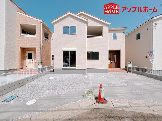 [新築住宅] 鴻巣市鴻巣 第2 全3棟の外観|周辺環境にも恵まれた好立地☆日当たり良好×子育てしやすい環境です！いつでもお気軽にお問合せOKです！TEL「0120-466263」
