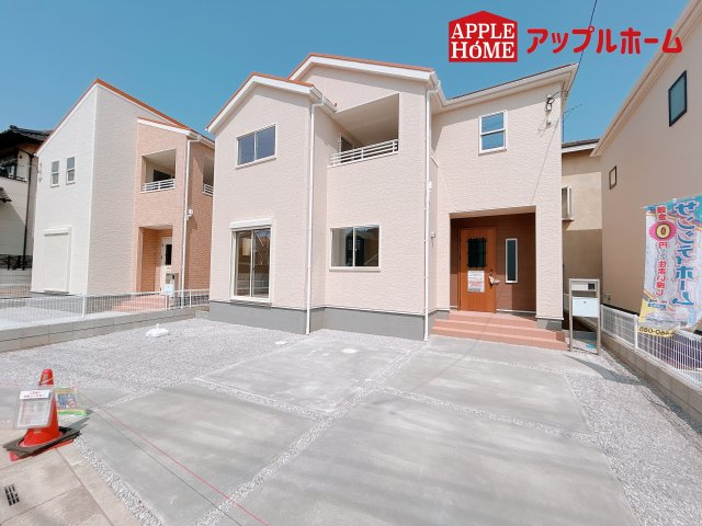 [新築住宅] 鴻巣市鴻巣 第2 全3棟の外観|資料請求、お電話でのお問合せ、いつでも丁寧に対応させていただきます！不動産業界のプロフェッショナルが集う弊社にぜひ一度ご相談ください！