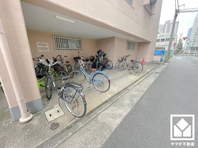 近鉄尼崎ガーデンハイツの駐輪場
