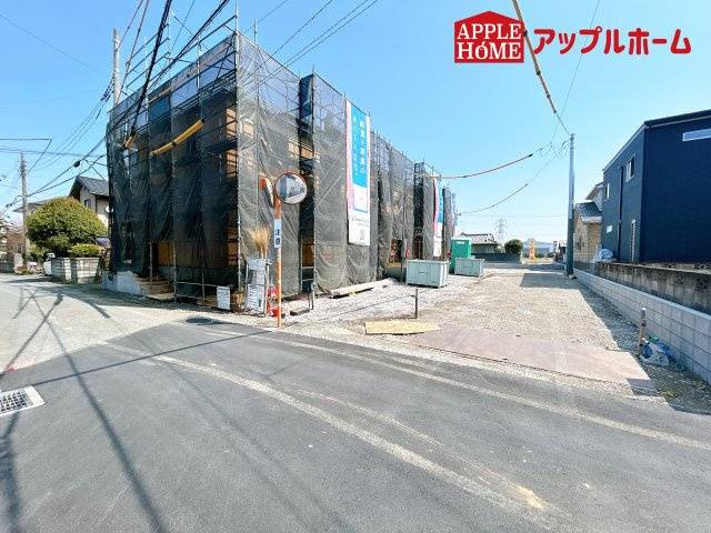 [新築住宅] 鴻巣市鴻巣 第1 全3棟の前面道路含む現地写真