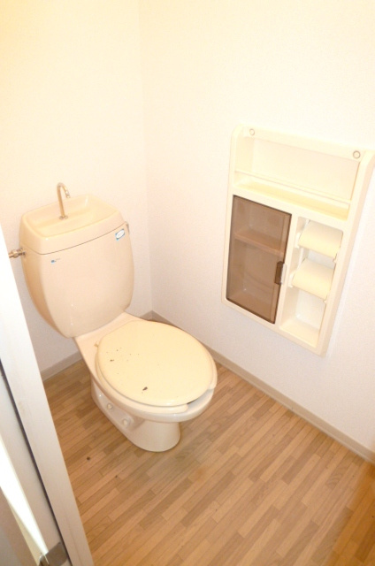 ミーツハオスKⅡのトイレ|落ち着いた色調のトイレです