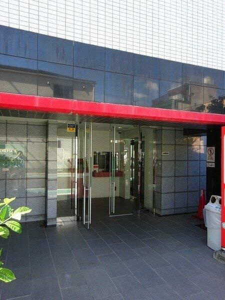 フィオリーシェ東浅草のエントランス