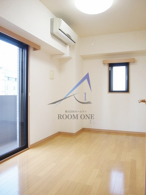 ルーブル西五反田弐番館の居間・リビング|洋室のお部屋です。