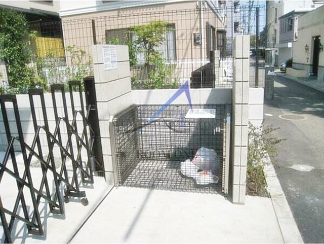 フォレストメゾンSKのその他共用部分|敷地内ごみ置き場です。