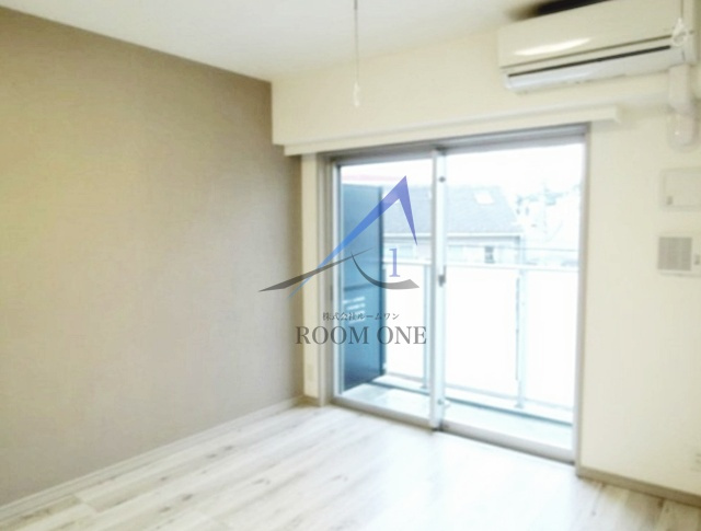 プレール・ドゥーク千歳烏山の居間・リビング|洋室のお部屋です。