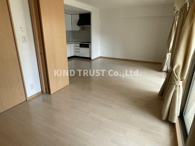 アドバンテージ天神橋の居間・リビング|ゆったり過ごせるリビングです