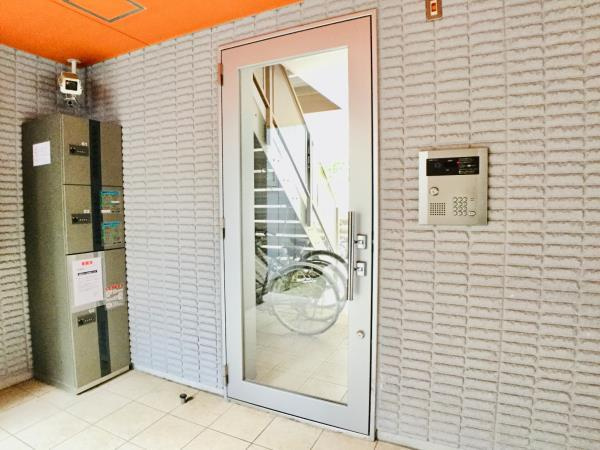 Ｊ’ｓコート幡ヶ谷のエントランス