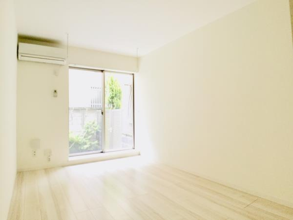 Ｊ’ｓコート幡ヶ谷の居間・リビング