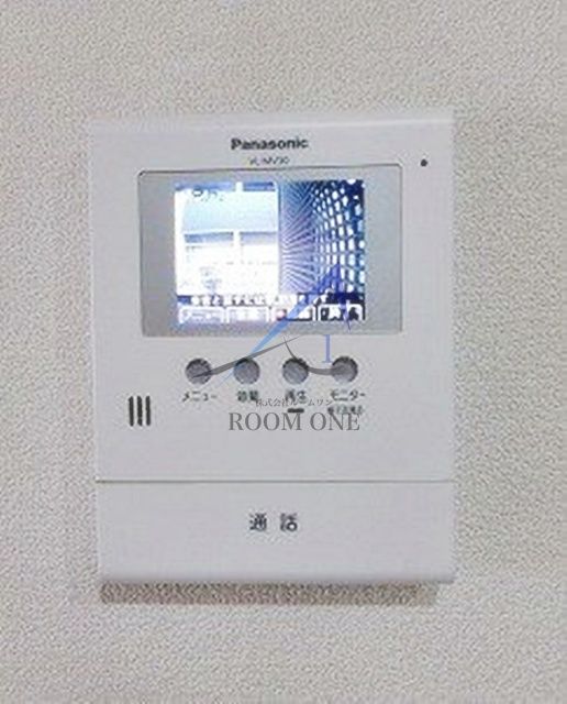 シュタール　ヒュッテ A棟のセキュリティ|モニター付きインターホンです。