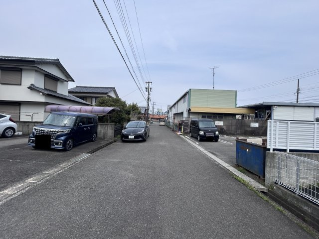 【前面道路含む現地写真】の画像